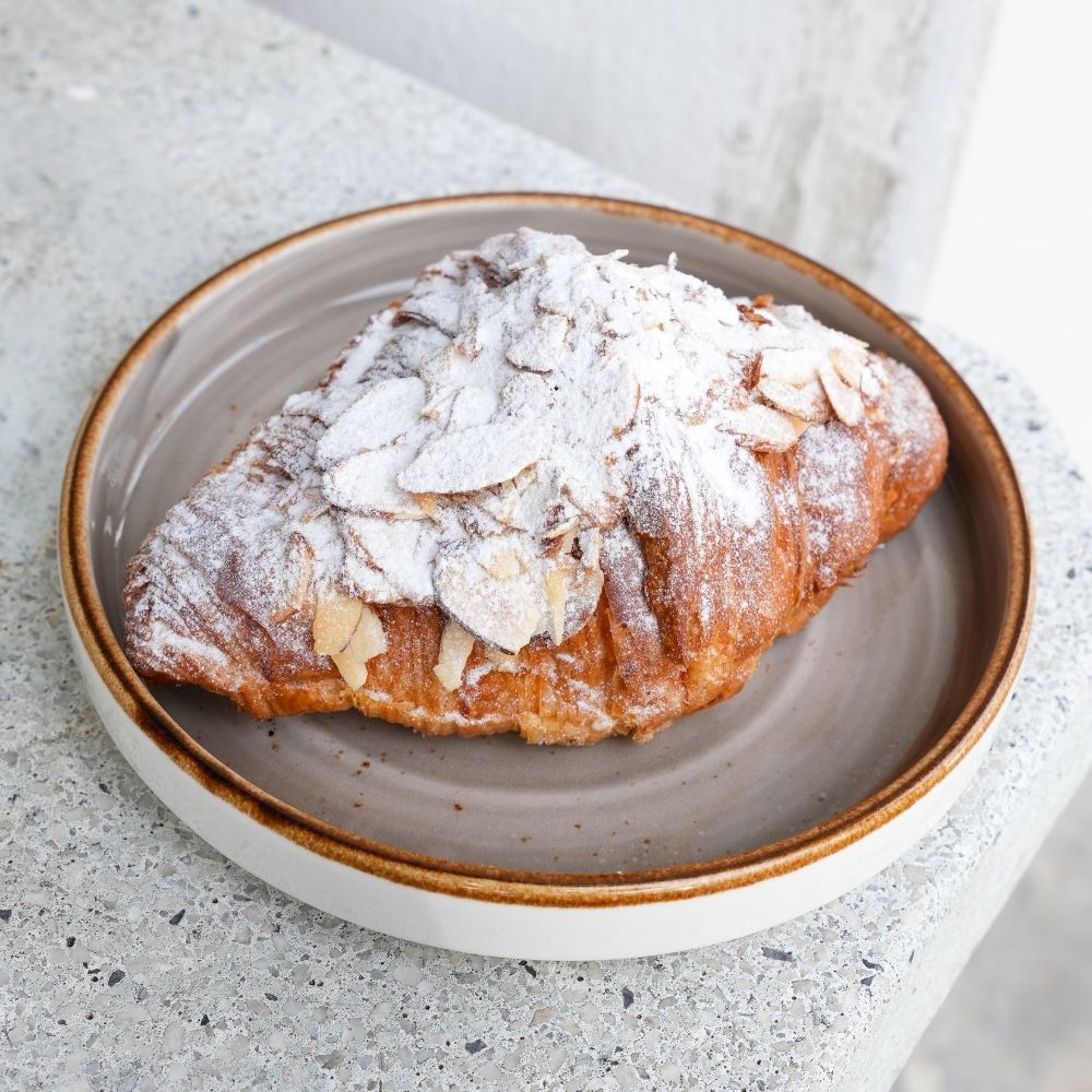 La Levain Almond Crossiant
