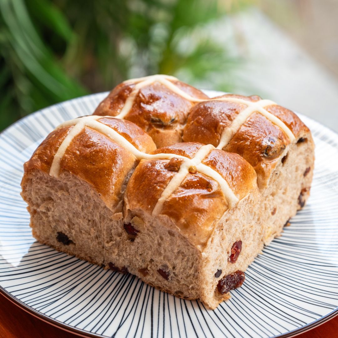 La Levain Hot Cross Buns Good Friday Easter Sunday 2024 La Levain Hot Cross Buns Good Friday Easter Sunday 2024