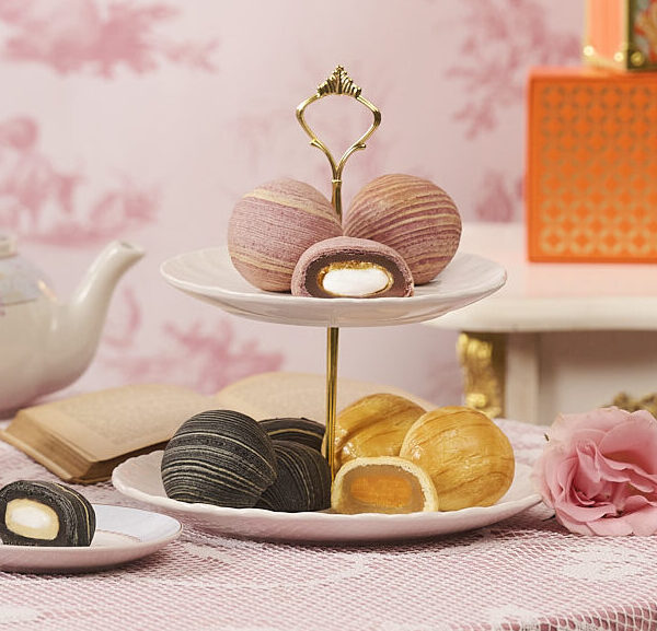 La Levain baked Teochew mooncakes with flaky spiral crusts in black sesame, bobochacha and salted egg, Mid-Autumn Singapore