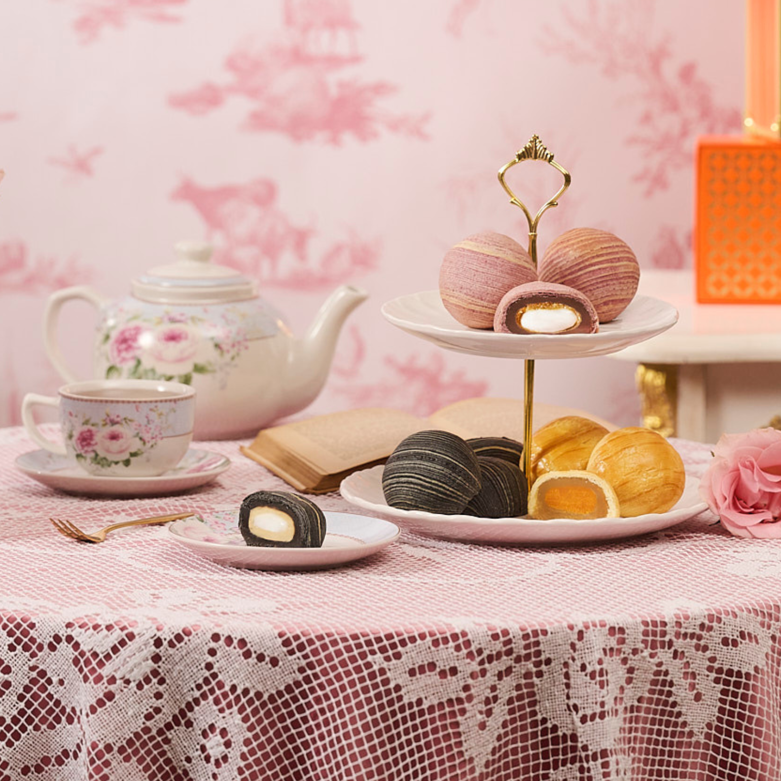 LLV_Teochew Mooncakes 2048x2048 LLV_Teochew Mooncakes 2048x2048