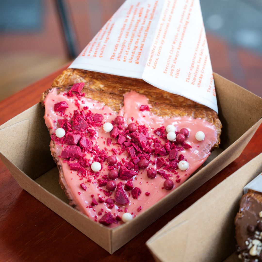 raspberry-smashed-croissant-la-levain